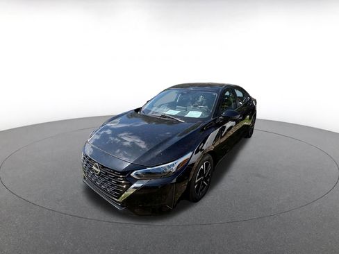 Used 2025 Nissan Sentra SV image 2