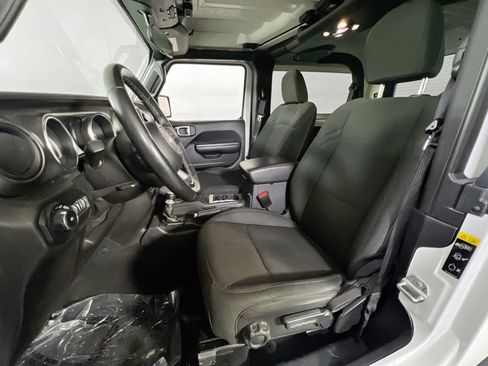 Used 2021 Jeep Wrangler Willys image 19