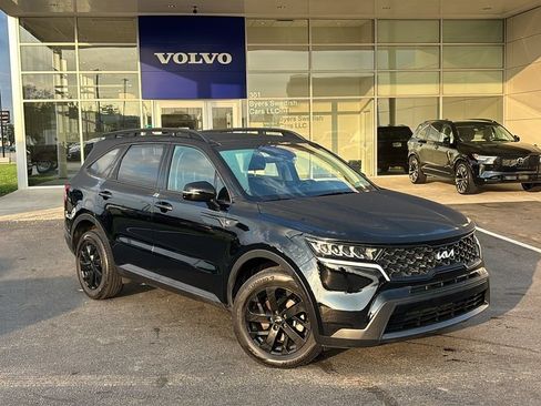Used 2023 Kia Sorento S w/ Panoramic Sunroof Package AWD/4WD image 2