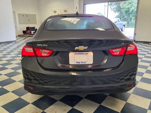 Used 2016 Chevrolet Malibu LT FWD image 11