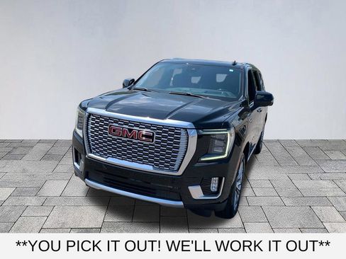 Used 2024 GMC Yukon XL Denali w/ Advanced Technology Package RWD image 3