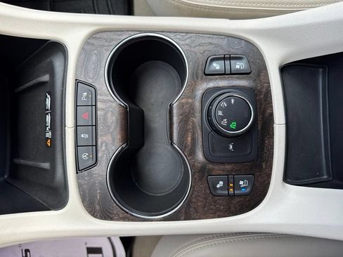 Used 2020 GMC Acadia Denali w/ Trailering Package AWD/4WD image 32