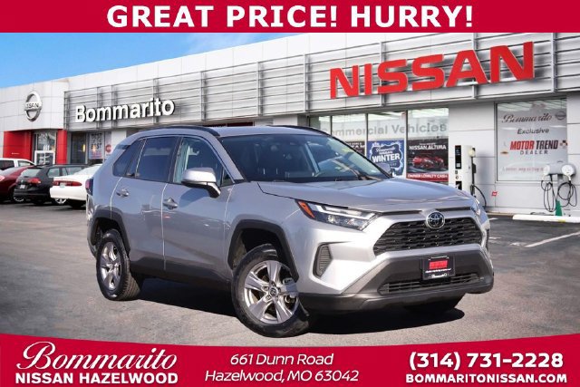 Used 2025 Toyota RAV4 XLE AWD/4WD image 1
