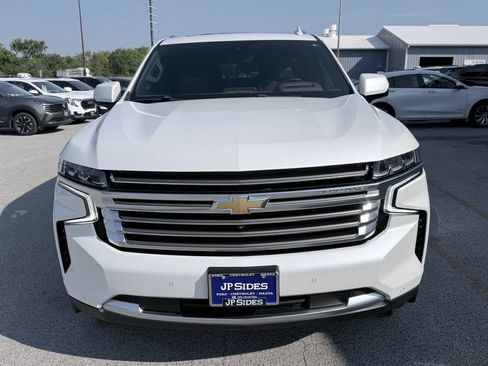 Used 2024 Chevrolet Tahoe High Country RWD image 5