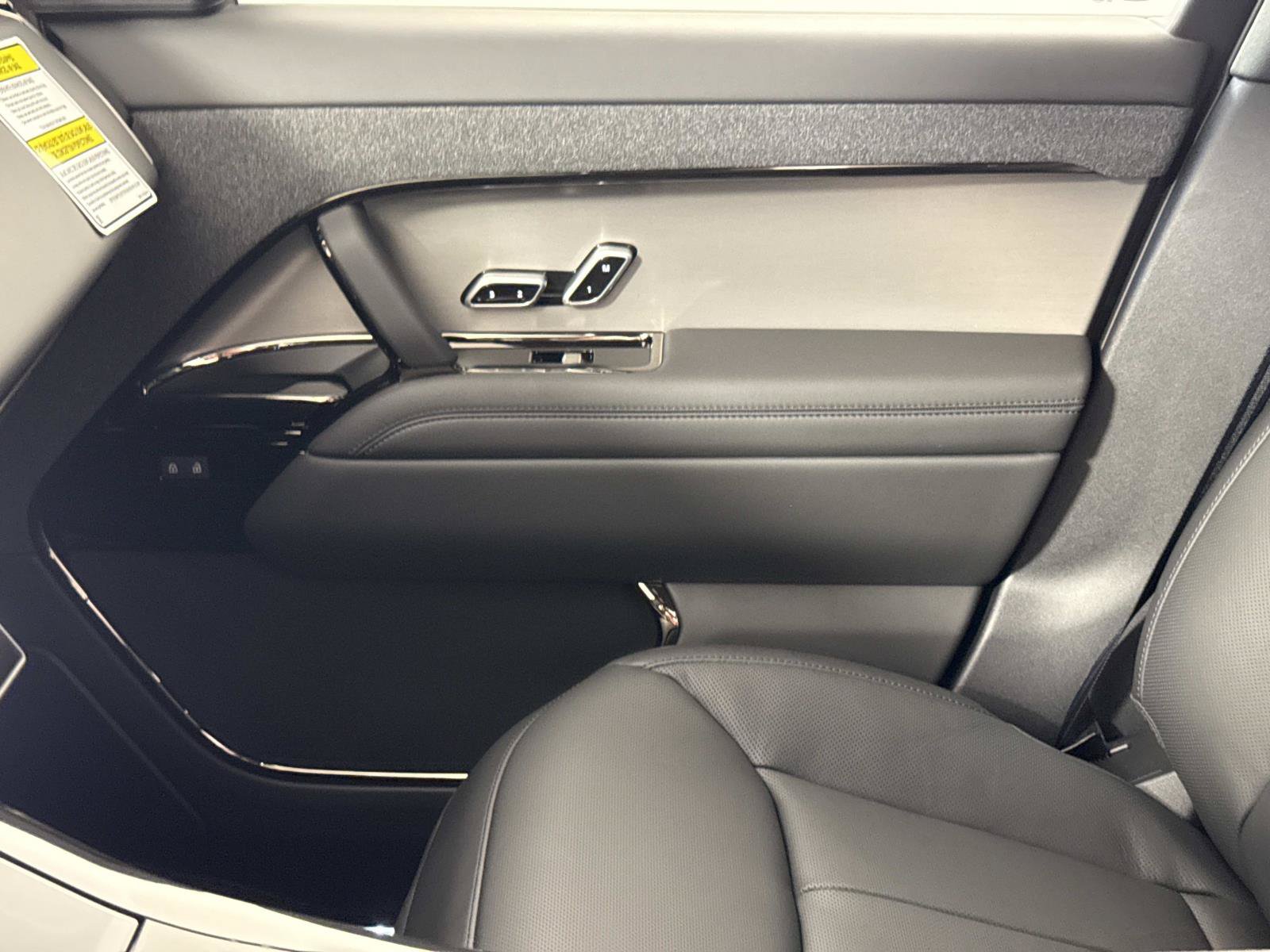 New 2027 Land Rover Range Rover Sport SE AWD/4WD image 24