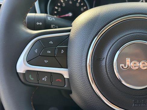 Used 2021 Jeep Compass Latitude image 17