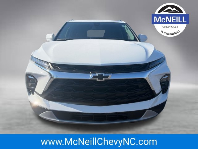 New 2026 Chevrolet Blazer LT AWD/4WD image 2