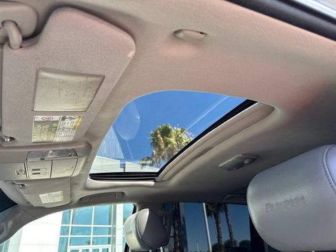 Used 2011 Toyota Tundra Limited w/ Platinum Pkg RWD image 16