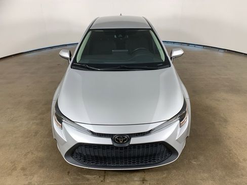 Used 2022 Toyota Corolla LE FWD image 4