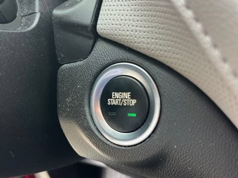Used 2019 Chevrolet Equinox Premier FWD image 20