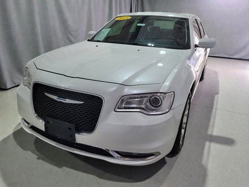Used 2015 Chrysler 300 Touring w/ Limited Group image 17