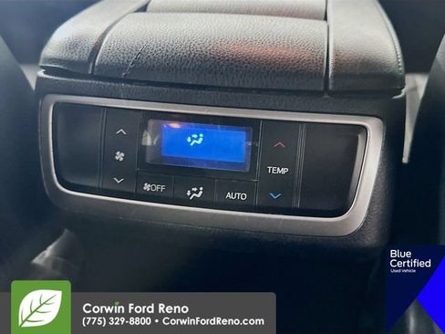 Used 2018 Toyota Highlander XLE AWD/4WD image 29