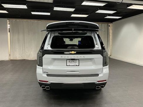 New 2026 Chevrolet Suburban High Country AWD/4WD image 33