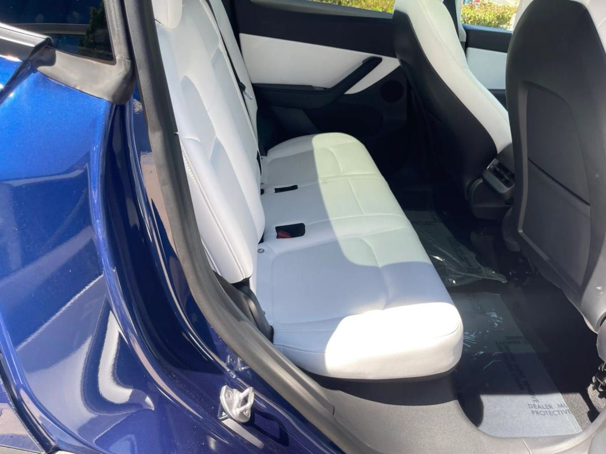 Used 2023 Tesla Model Y Performance AWD/4WD image 13