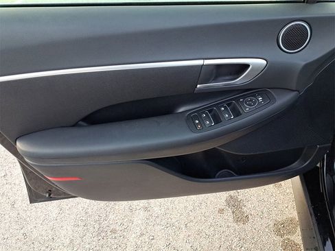 Used 2023 Hyundai Sonata SE image 15