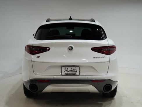 Used 2023 Alfa Romeo Stelvio Ti AWD/4WD image 6
