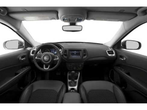 Used 2019 Jeep Compass Latitude FWD image 8