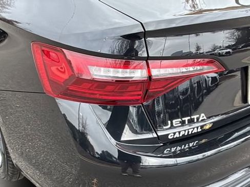 Used 2024 Volkswagen Jetta SE image 36