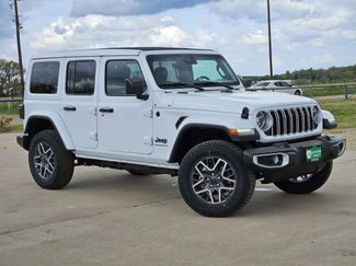 New 2025 Jeep Wrangler Unlimited Sahara w/ Technology Group video 2