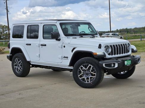 New 2025 Jeep Wrangler Unlimited Sahara w/ Technology Group image 2