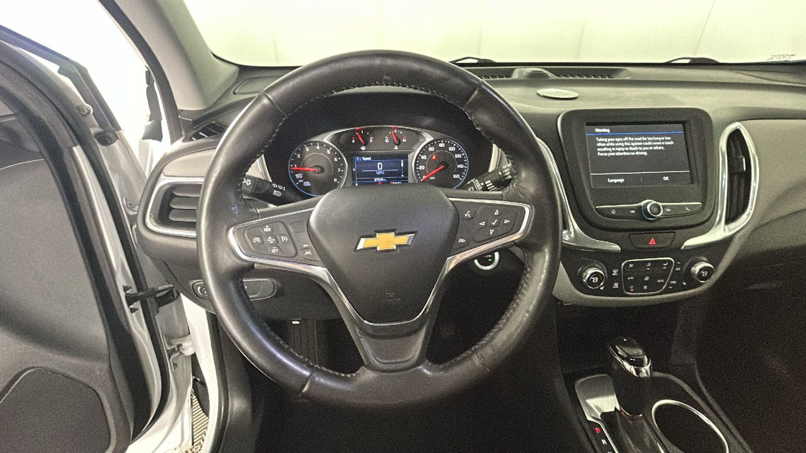 Used 2019 Chevrolet Equinox LT w/ Driver Convenience Package FWD image 18