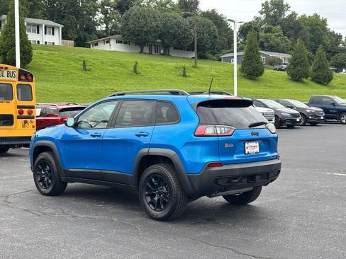 Used 2022 Jeep Cherokee Latitude w/ Trailer Tow Group AWD/4WD image 5