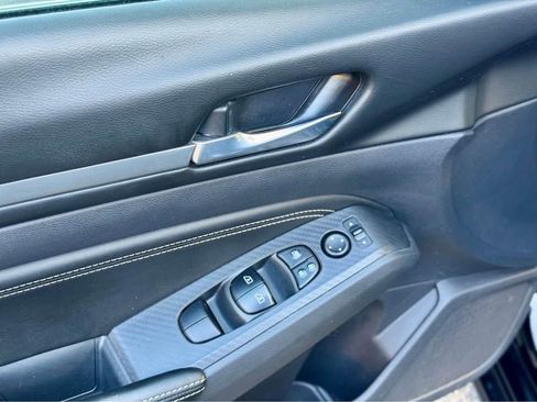 Used 2019 Nissan Altima 2.5 SV image 13