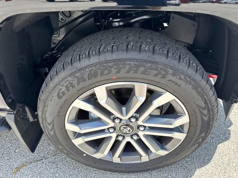 Used 2026 Toyota 4Runner Limited AWD/4WD image 10