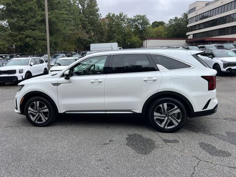 Certified 2022 Kia Sorento SX w/ Panoramic Sunroof Package image 4