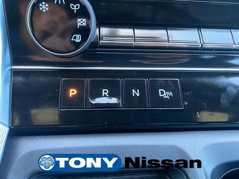 Used 2025 Nissan Armada SL w/ Captain's Chari Seat Package RWD image 17