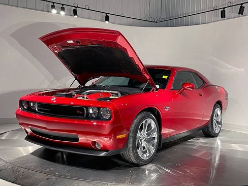 Used 2010 Dodge Challenger R/T RWD image 33
