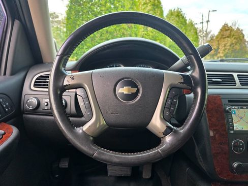 Used 2009 Chevrolet Avalanche LTZ image 20