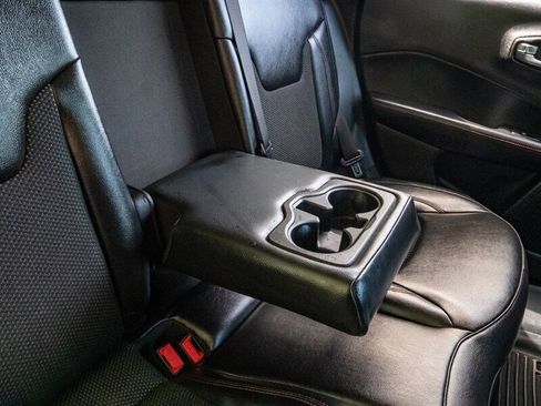 Used 2021 Jeep Compass Trailhawk image 40