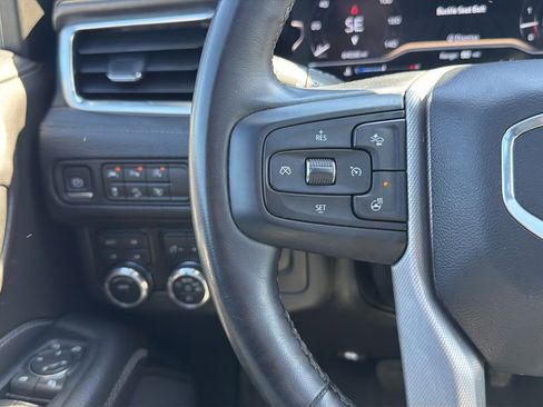 Used 2023 GMC Yukon XL Denali image 17