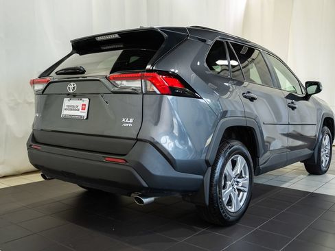 Used 2025 Toyota RAV4 XLE AWD/4WD image 4