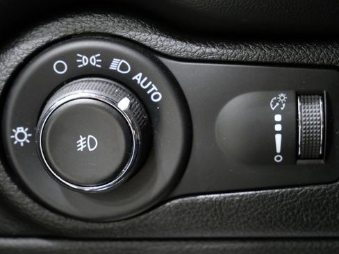 Used 2023 Dodge Durango R/T w/ Tow 'N Go Package AWD/4WD image 15