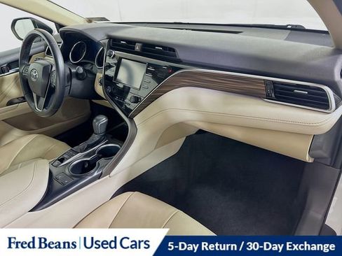 Used 2018 Toyota Camry L image 29