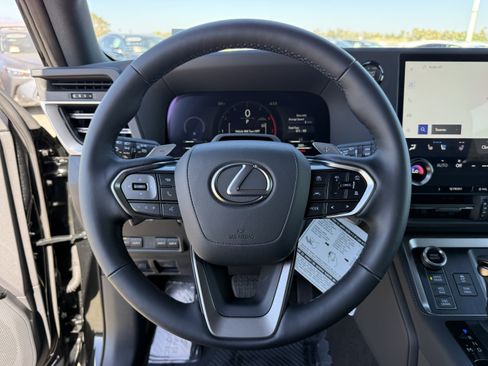 New 2026 Lexus GX 550 AWD/4WD image 22