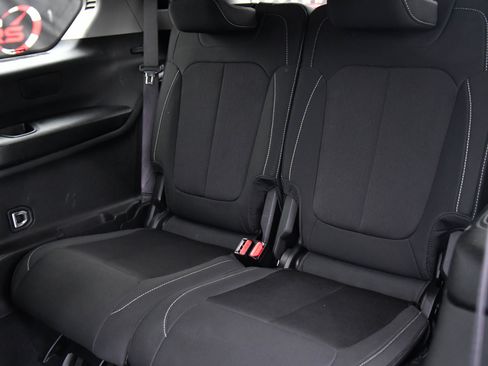 Used 2023 Jeep Grand Cherokee L Laredo image 36