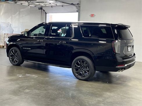 New 2026 Chevrolet Suburban Premier w/ Sun And Tow Package image 6