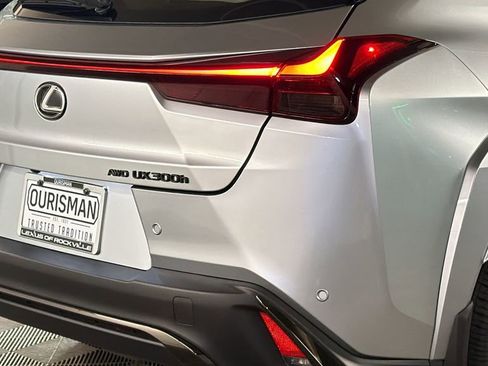 New 2026 Lexus UX 300h AWD image 8