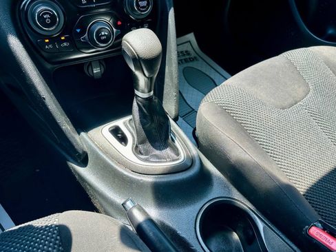 Used 2016 Dodge Dart Aero FWD image 26