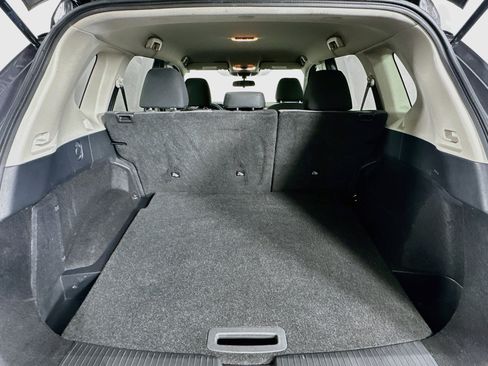 Used 2021 Nissan Rogue S FWD image 28