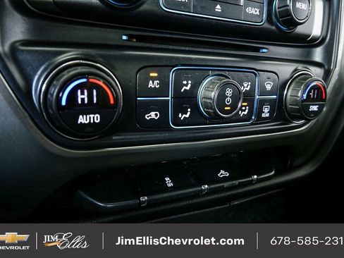 Used 2018 Chevrolet Silverado 1500 LT w/ LT Eassist Package image 14