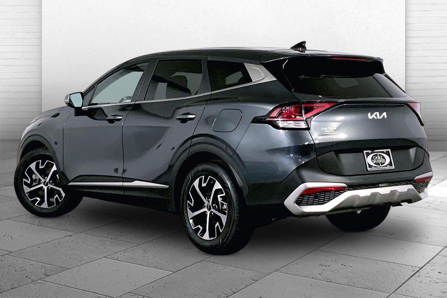Used 2025 Kia Sportage EX FWD image 11
