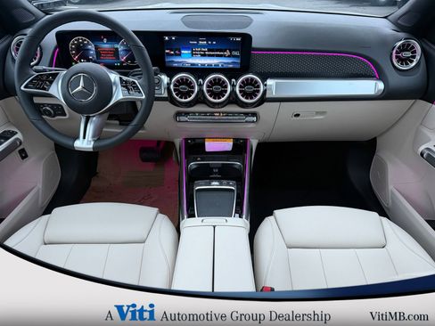 Used 2026 Mercedes-Benz GLB 250 4MATIC image 2