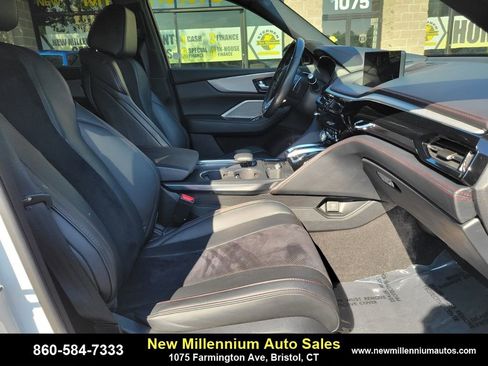 Used 2022 Acura MDX A-Spec image 11
