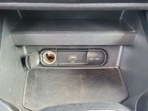 Used 2021 Kia Soul LX FWD image 29