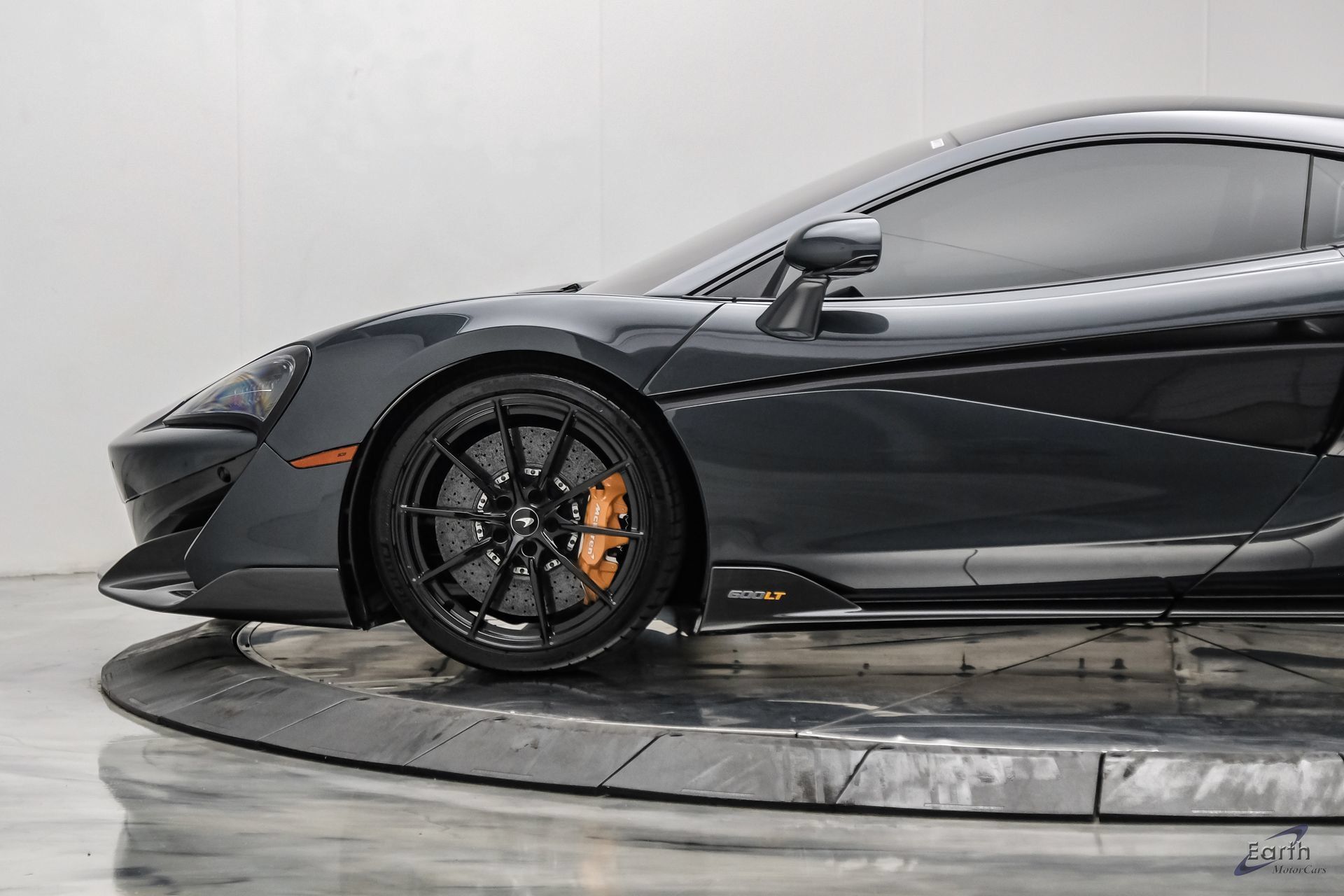 Used 2019 McLaren 600LT RWD image 10