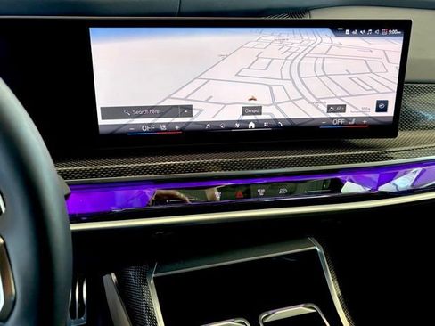 Used 2025 BMW 760i xDrive w/ Executive Package image 31